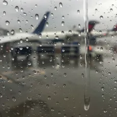 実は雨量が少ない雨の街!?